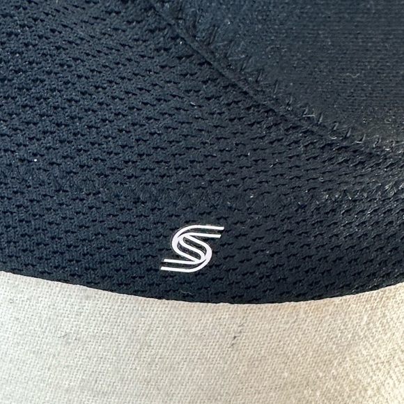 Glamorise Sport Magiclift Seamless Wire-Free Mesh Soft Cup Bra - Black - 36C - Picture 5 of 7